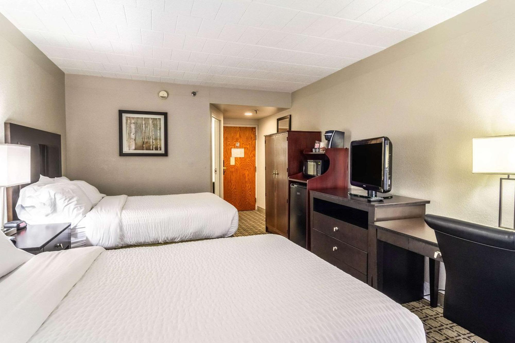 Clarion Inn Cranberry Township Exteriör bild