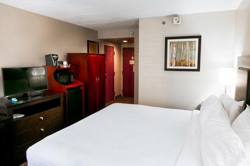 Clarion Inn Cranberry Township Exteriör bild